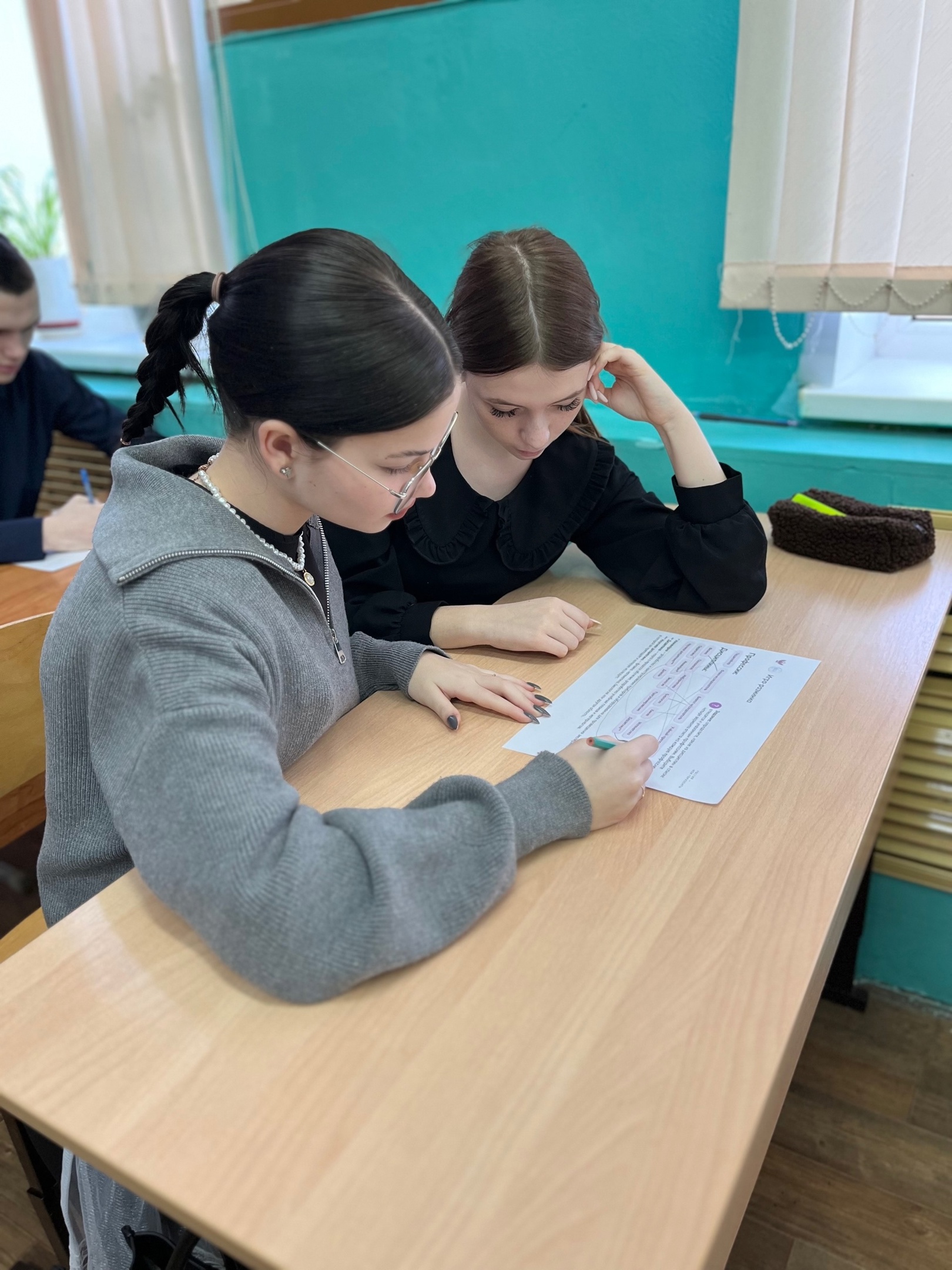 Сегодня в 6-11 классах прошли уроки ПРОФМИНИМУМА «Россия умная: наука и образование»..