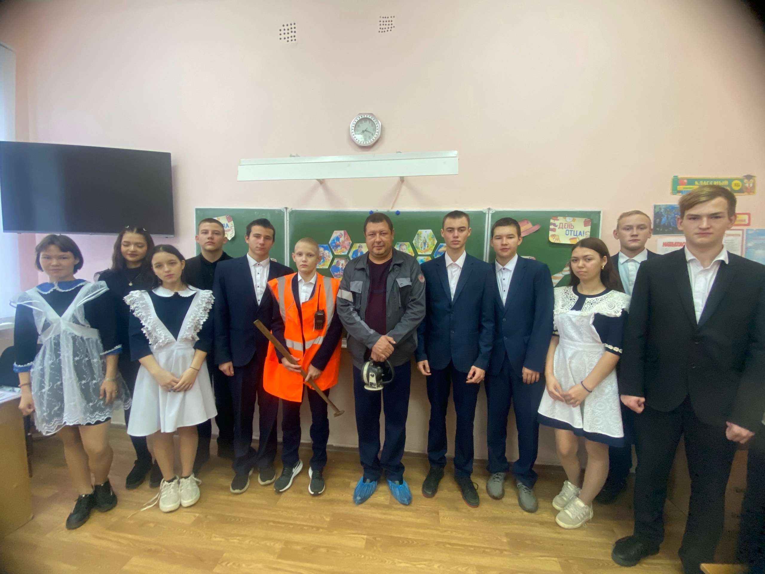 Сегодня в 9 &amp;quot;Б&amp;quot; классе профминимум прошел в необычном формате....