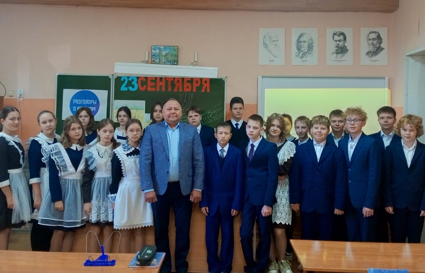 В 7 &amp;quot;А&amp;quot; класс на Разговоры о важном пришёл гость , директор ООО &amp;quot;Стрелецкий&amp;quot; Арюков Ринат Юнирович..