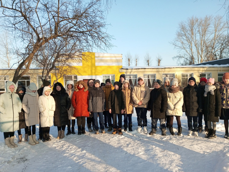 7 декабря в 6 "А" классе прошла акция "Кормушка для птиц"..