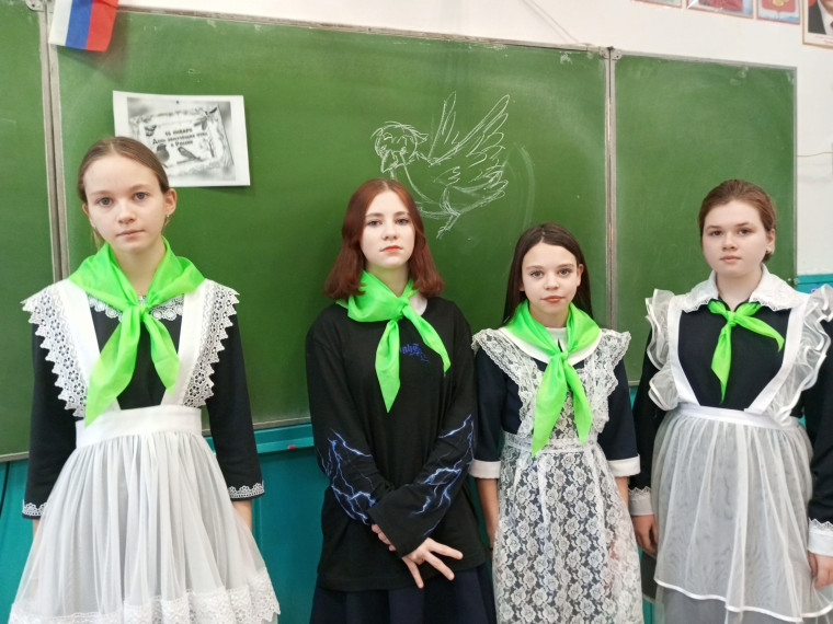 Ежегодно,15 января мы отмечаем День зимующих птиц..