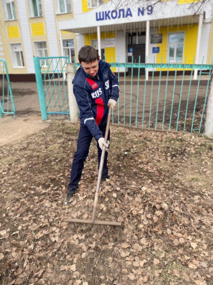 Сегодня эковолонтерский отряд 7 А класса принял участие в экологической акции "Мы за чистоту природы".