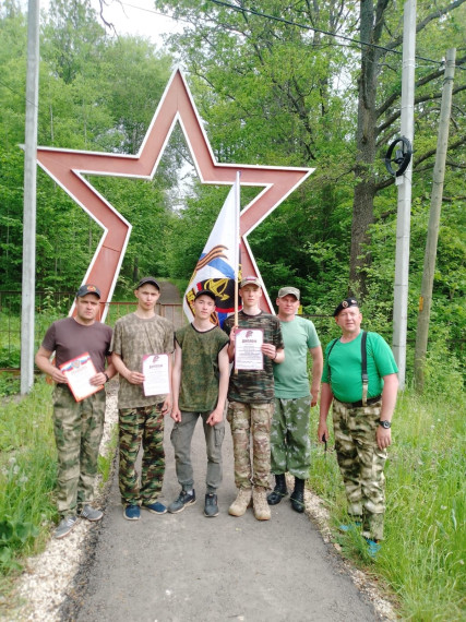 На базе ДОЛ им. Володи Дубинина проходили военно-полевые сборы, среди учащихся 10-х классов..
