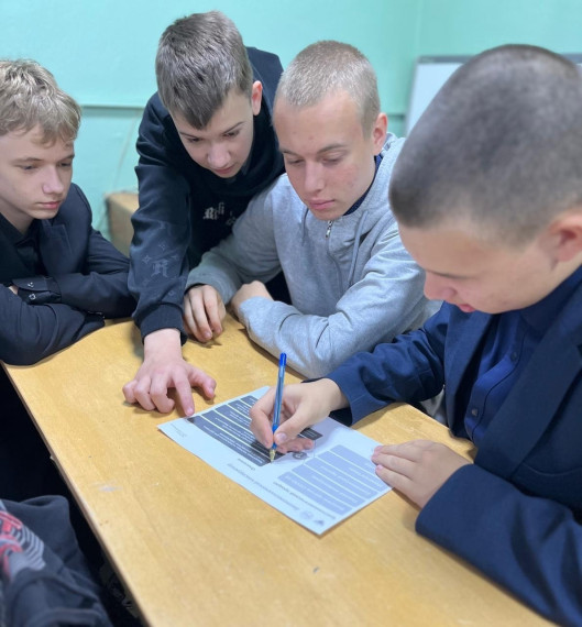 Сегодня в 6-11 классах прошли уроки ПРОФМИНИМУМА «Россия здоровая: биотехнологии, экология».