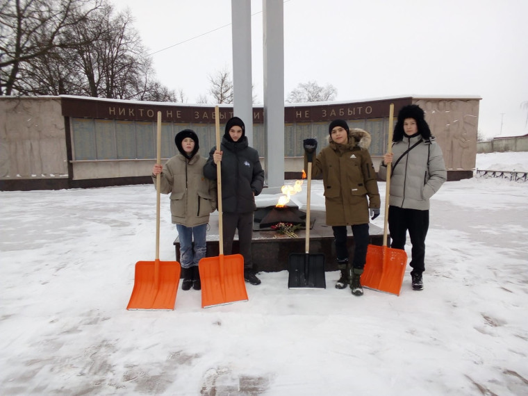 Поисковый отряд «Шаг за шагом» продолжает участие в акции «Снежный десант»..