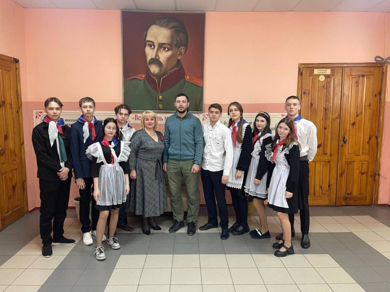 21 февраля прошла классная встреча с выпускником школы, участником боевых действий Плигиным Денисом..